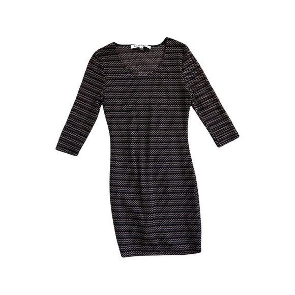 lovers + friends Back Cut-Out Mini Dress NWOT - Picture 3 of 15